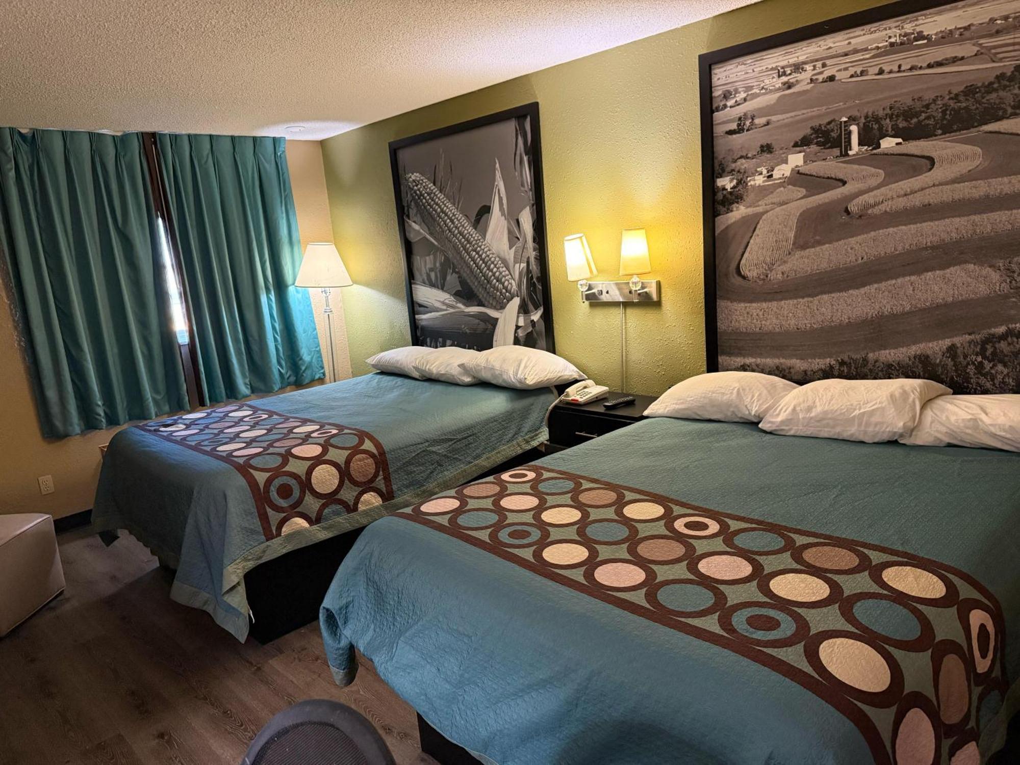 Super 8 By Wyndham Mendota I-39 Hotel Ngoại thất bức ảnh