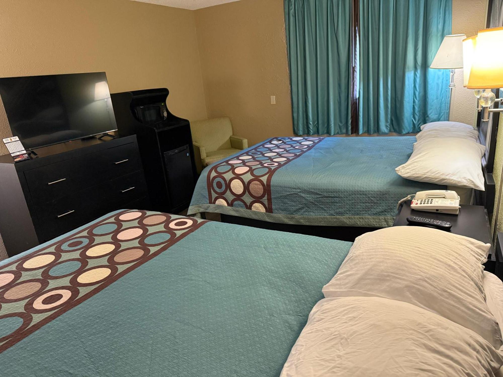 Super 8 By Wyndham Mendota I-39 Hotel Ngoại thất bức ảnh