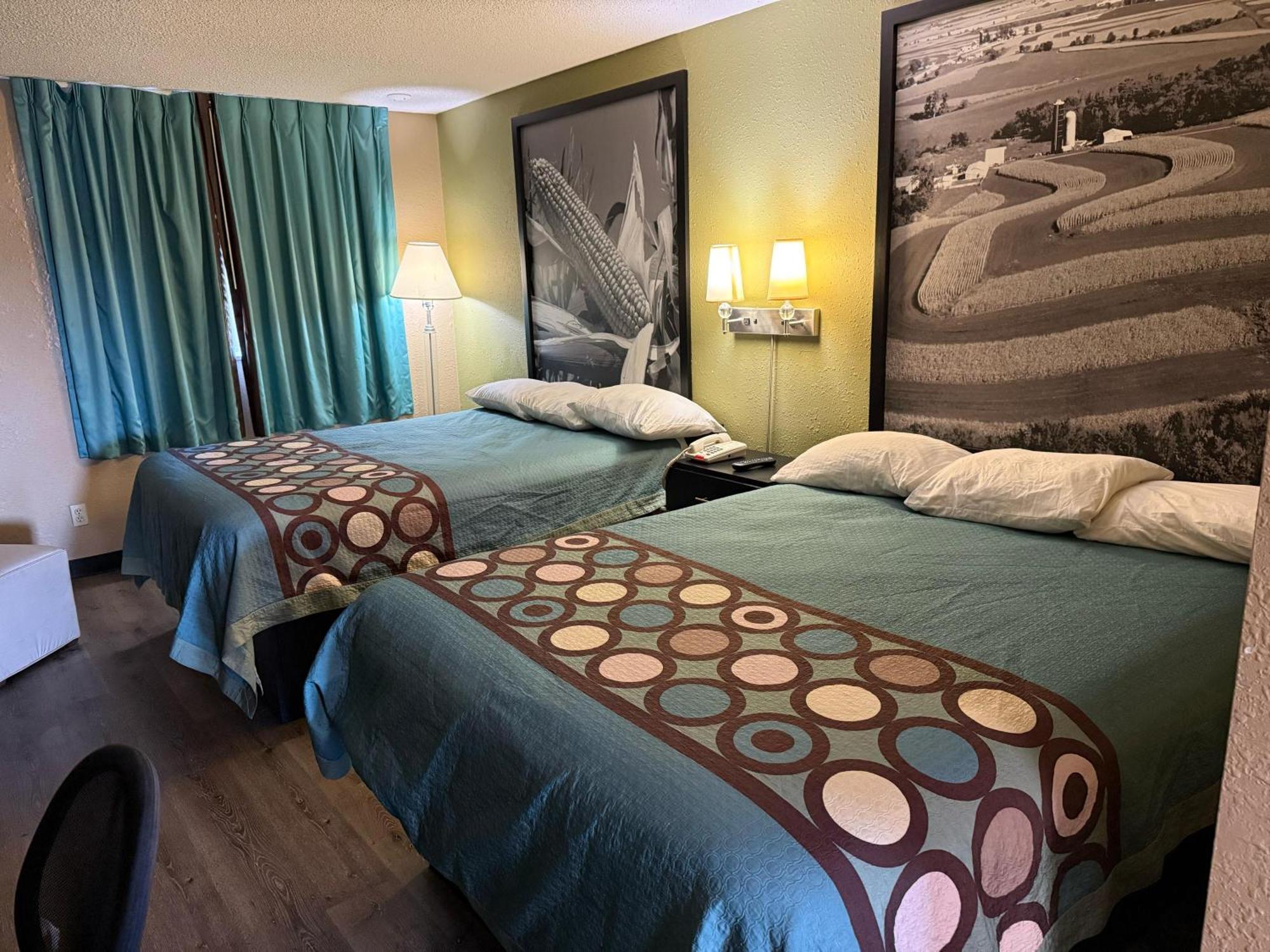 Super 8 By Wyndham Mendota I-39 Hotel Ngoại thất bức ảnh
