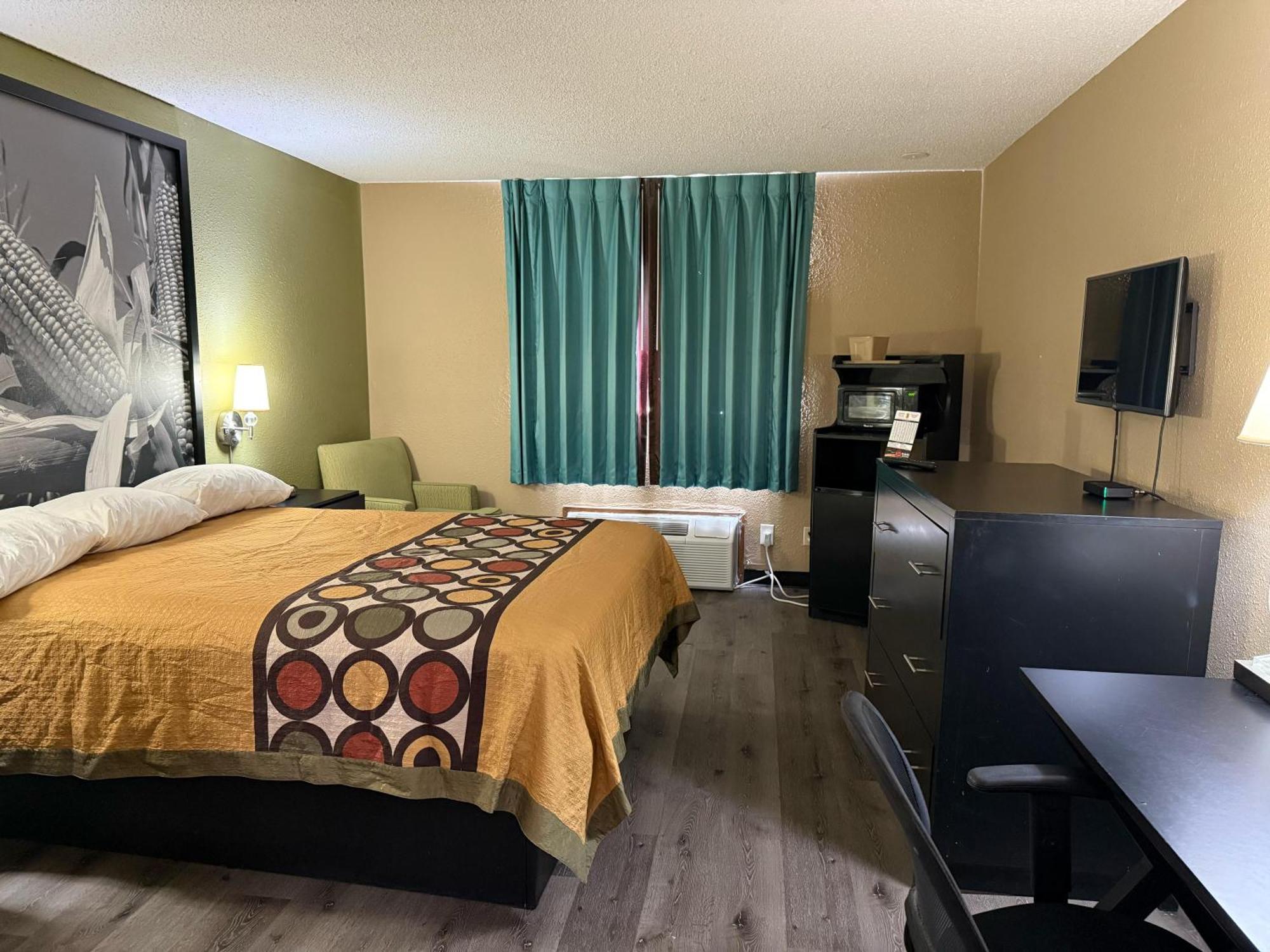 Super 8 By Wyndham Mendota I-39 Hotel Ngoại thất bức ảnh