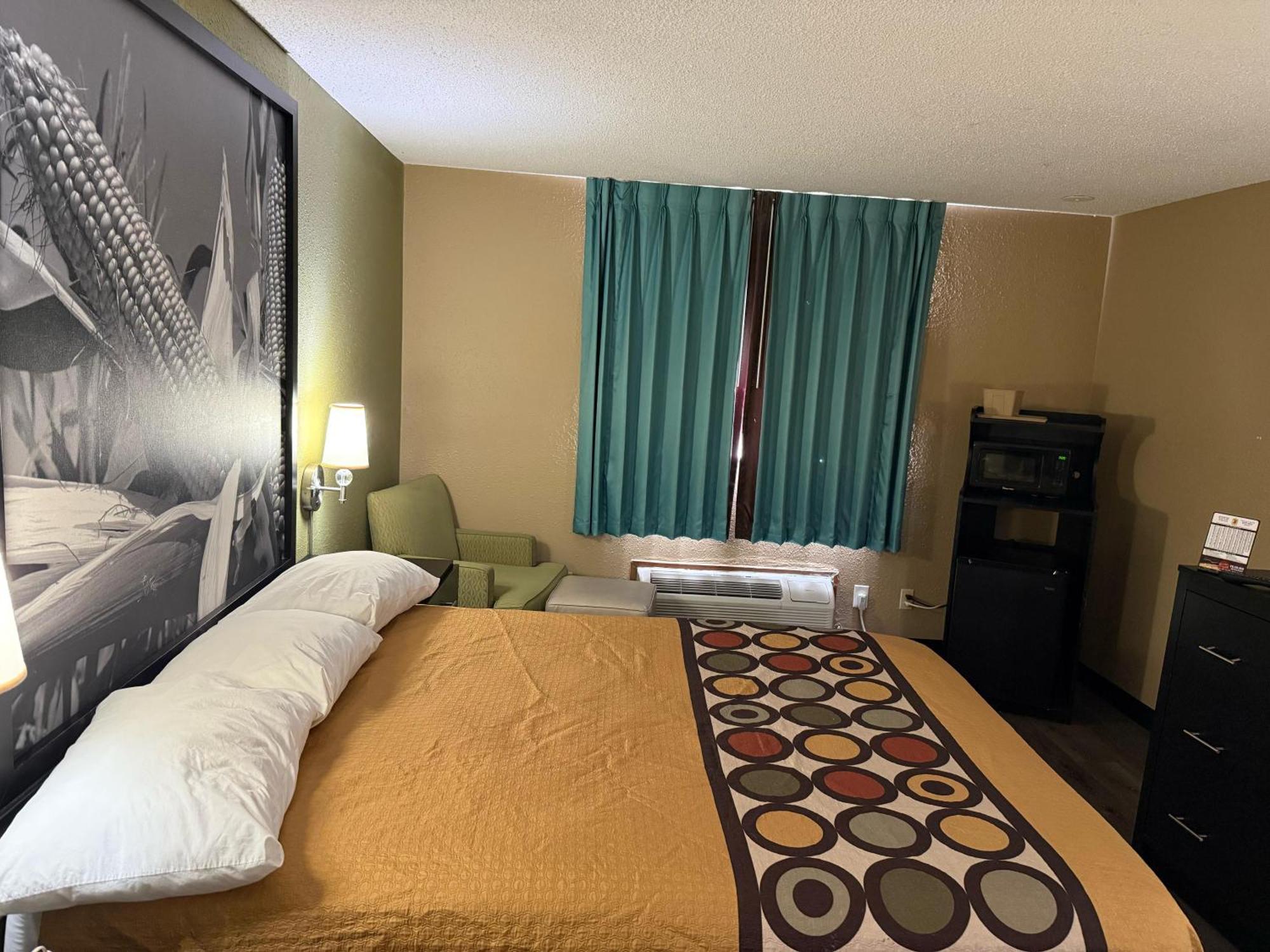 Super 8 By Wyndham Mendota I-39 Hotel Ngoại thất bức ảnh